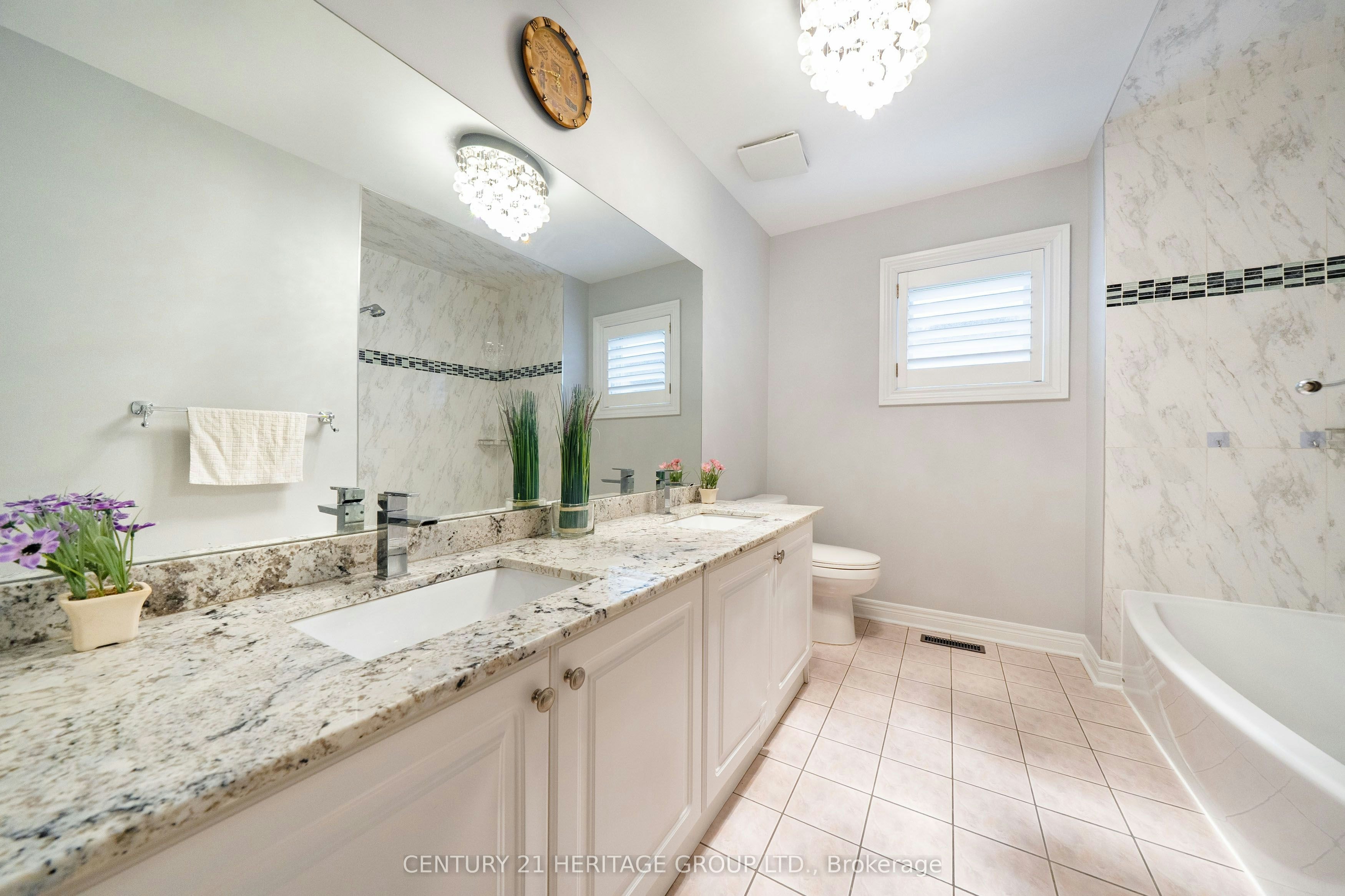 2211 Old Rutherford Road, Vaughan, ON, L6A 1Z7 - 17