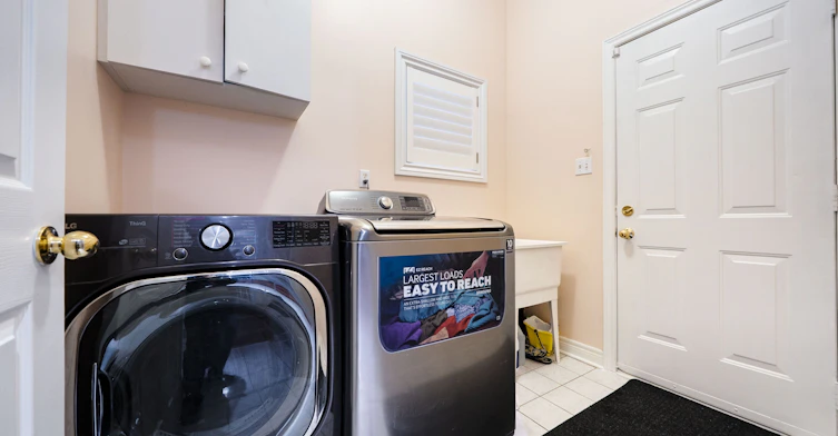 2211 Old Rutherford Road, Vaughan, ON, L6A 1Z7 - 12