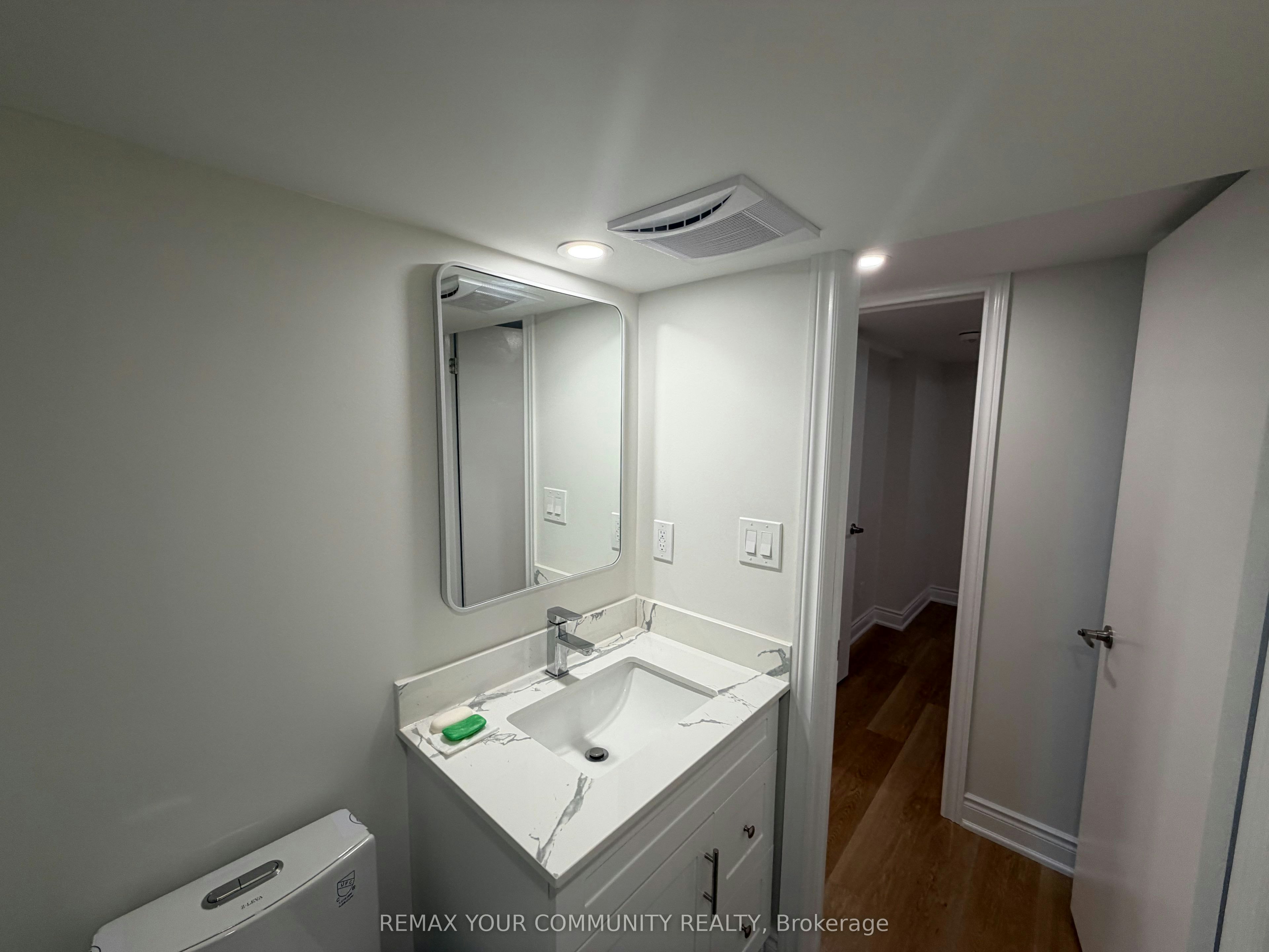 414 Wycliffe Avenue, Vaughan, ON, L4L 3P4 - 13