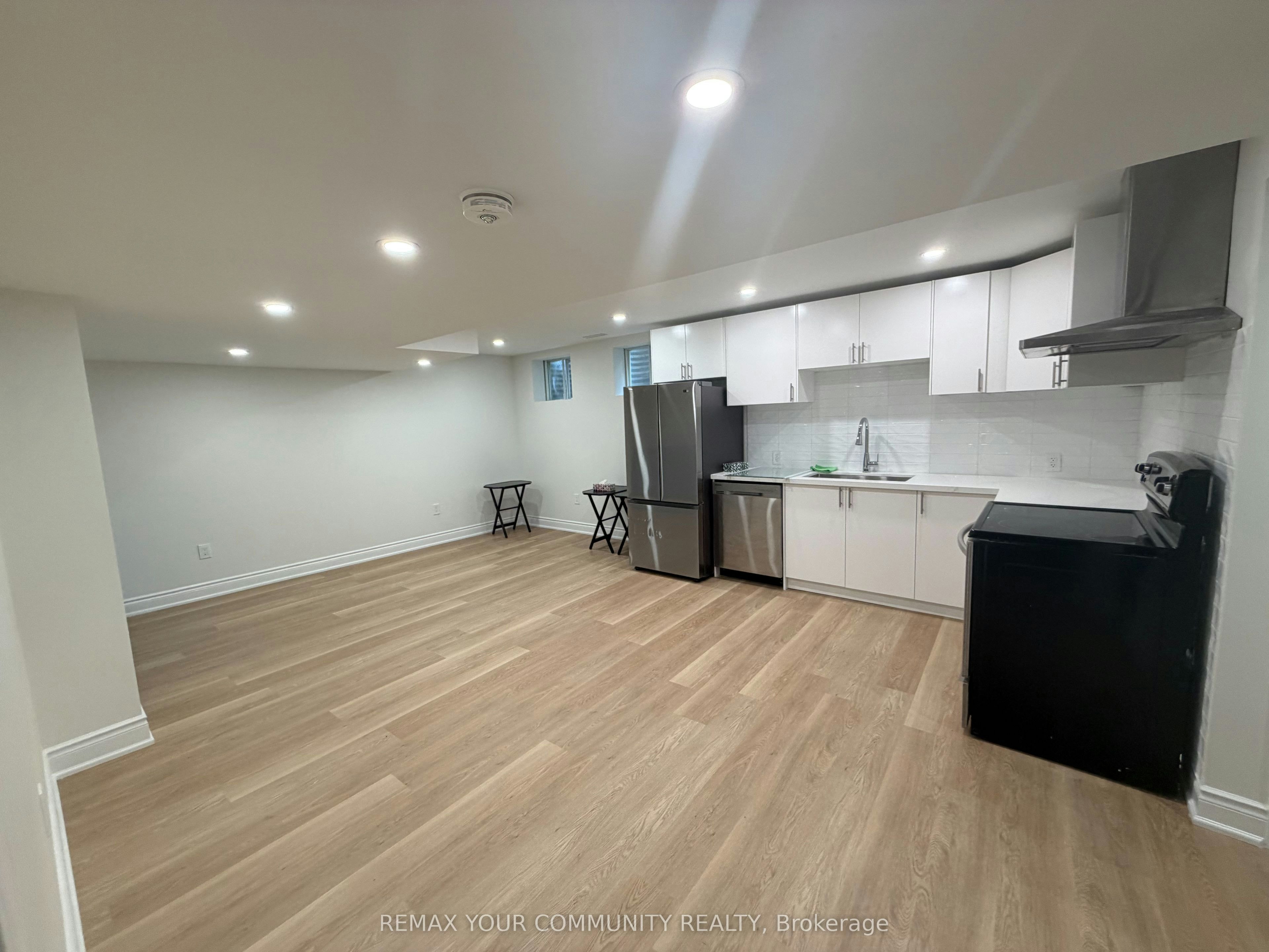 414 Wycliffe Avenue, Vaughan, ON, L4L 3P4 - 8