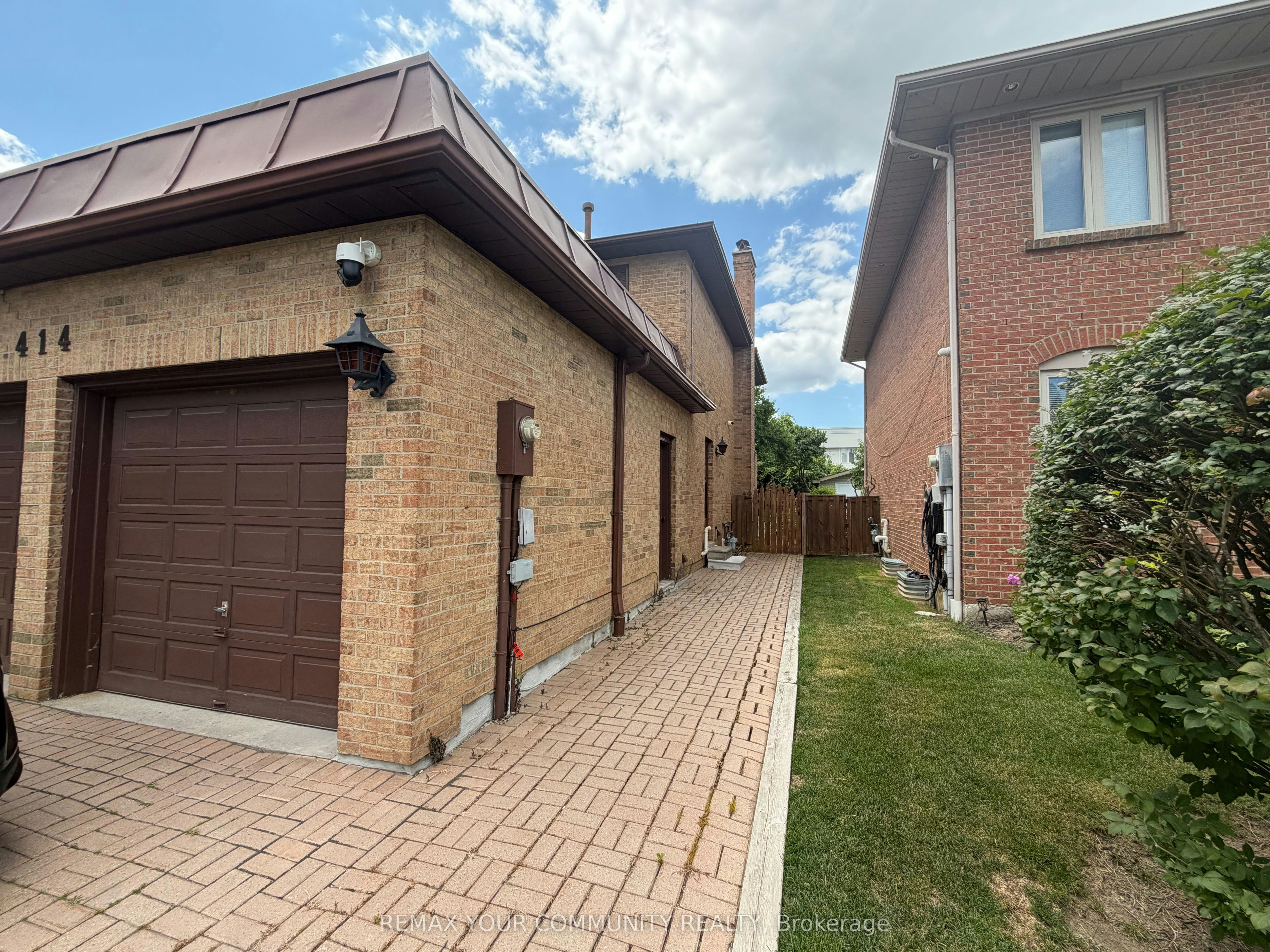 414 Wycliffe Avenue, Vaughan, ON, L4L 3P4 - 2