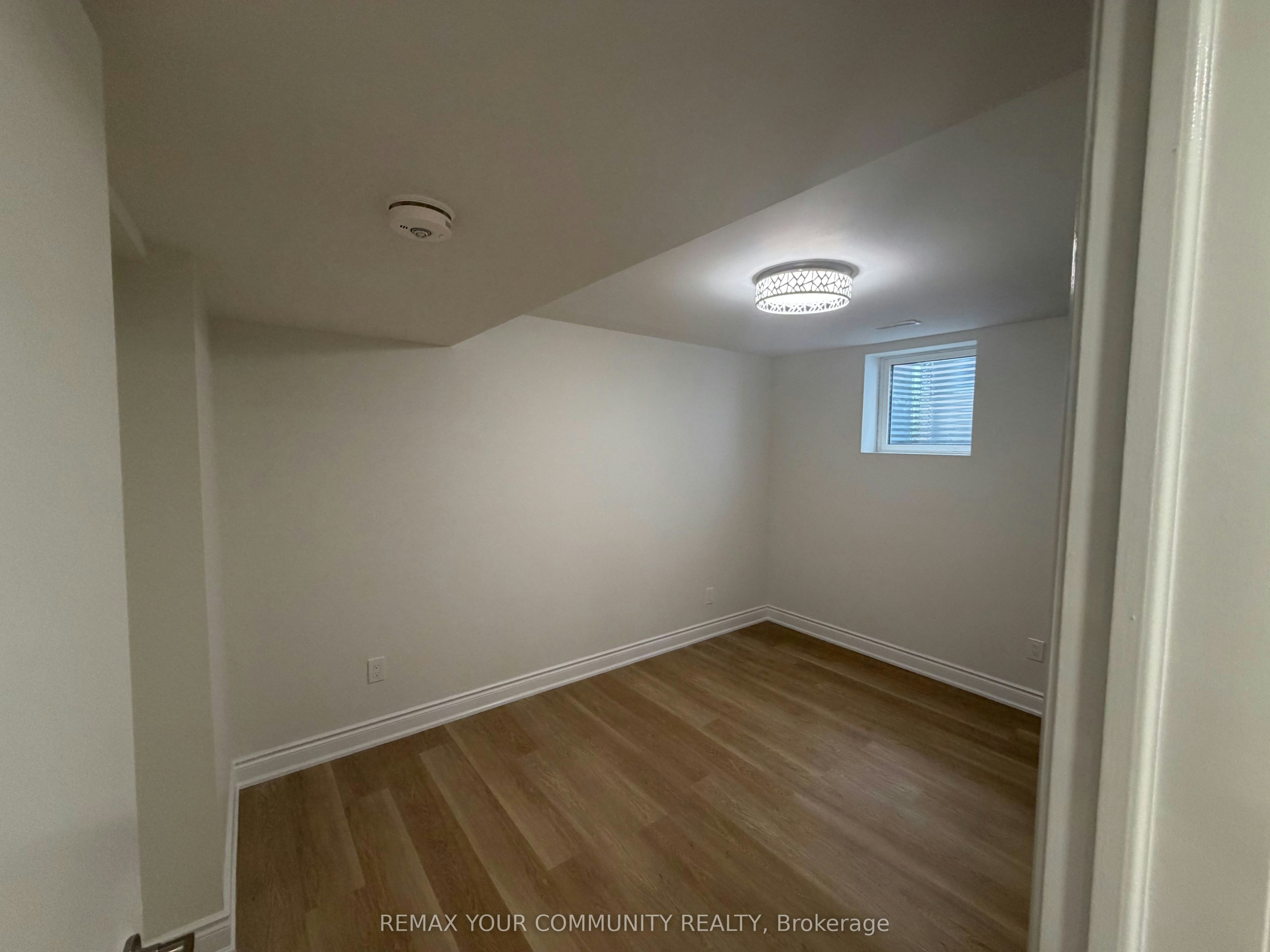414 Wycliffe Avenue, Vaughan, ON, L4L 3P4 - 11