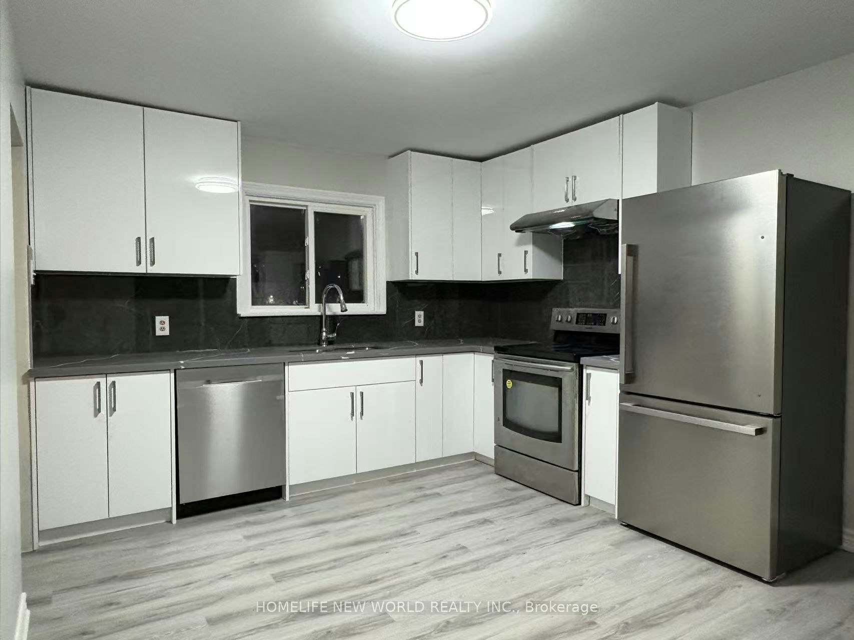 15395 Bayview Avenue, Aurora, ON, L4G 0K9 - 4
