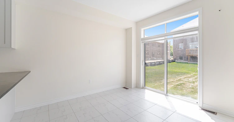 9 Kentledge Avenue, East Gwillimbury, ON, L9N 0V9 - 14