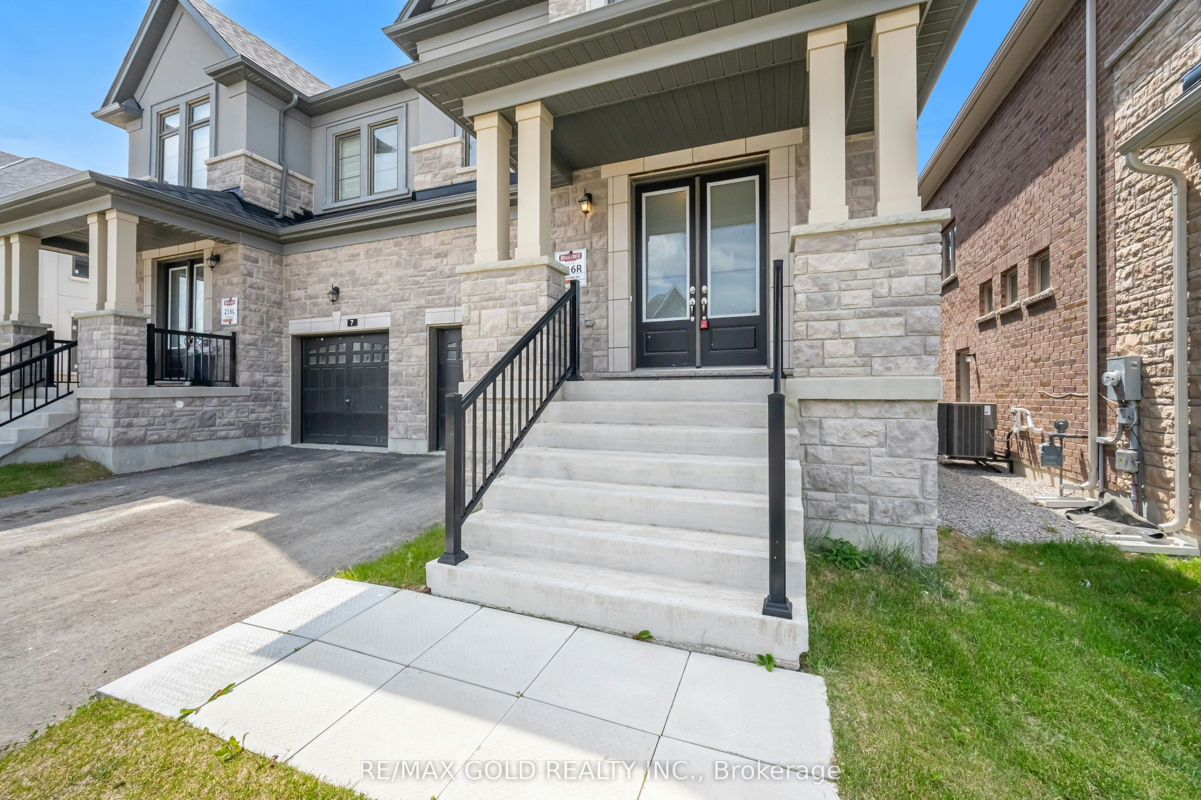 9 Kentledge Avenue, East Gwillimbury, ON, L9N 0V9 - 3