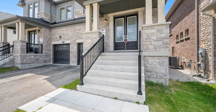 9 Kentledge Avenue, East Gwillimbury, ON, L9N 0V9 - 3