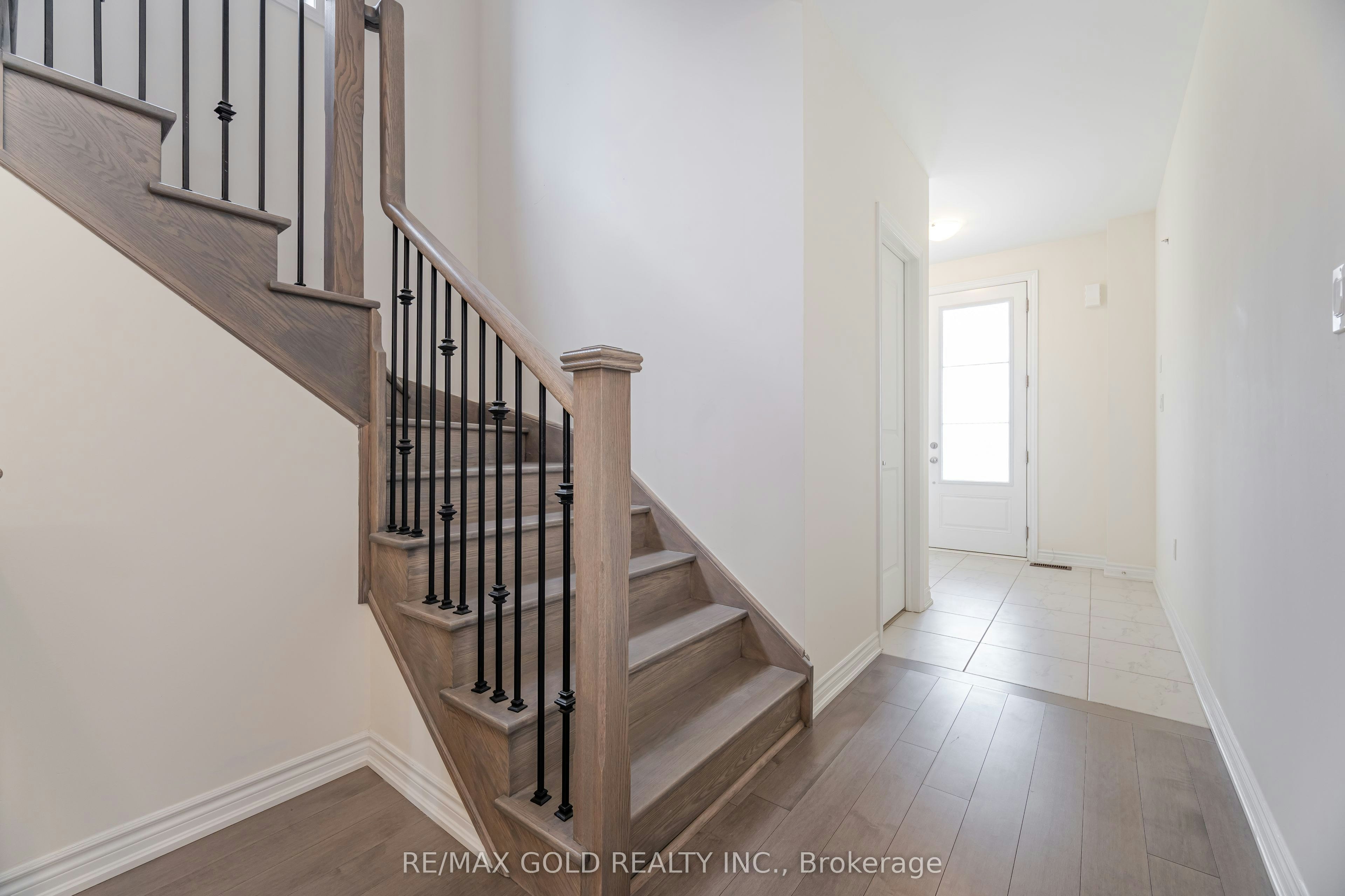 9 Kentledge Avenue, East Gwillimbury, ON, L9N 0V9 - 20