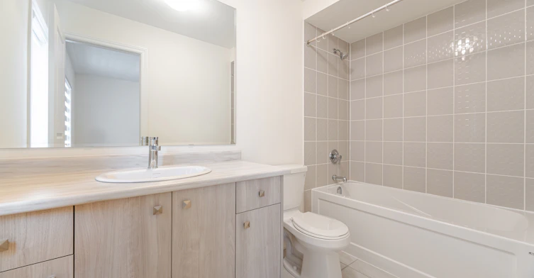 9 Kentledge Avenue, East Gwillimbury, ON, L9N 0V9 - 30
