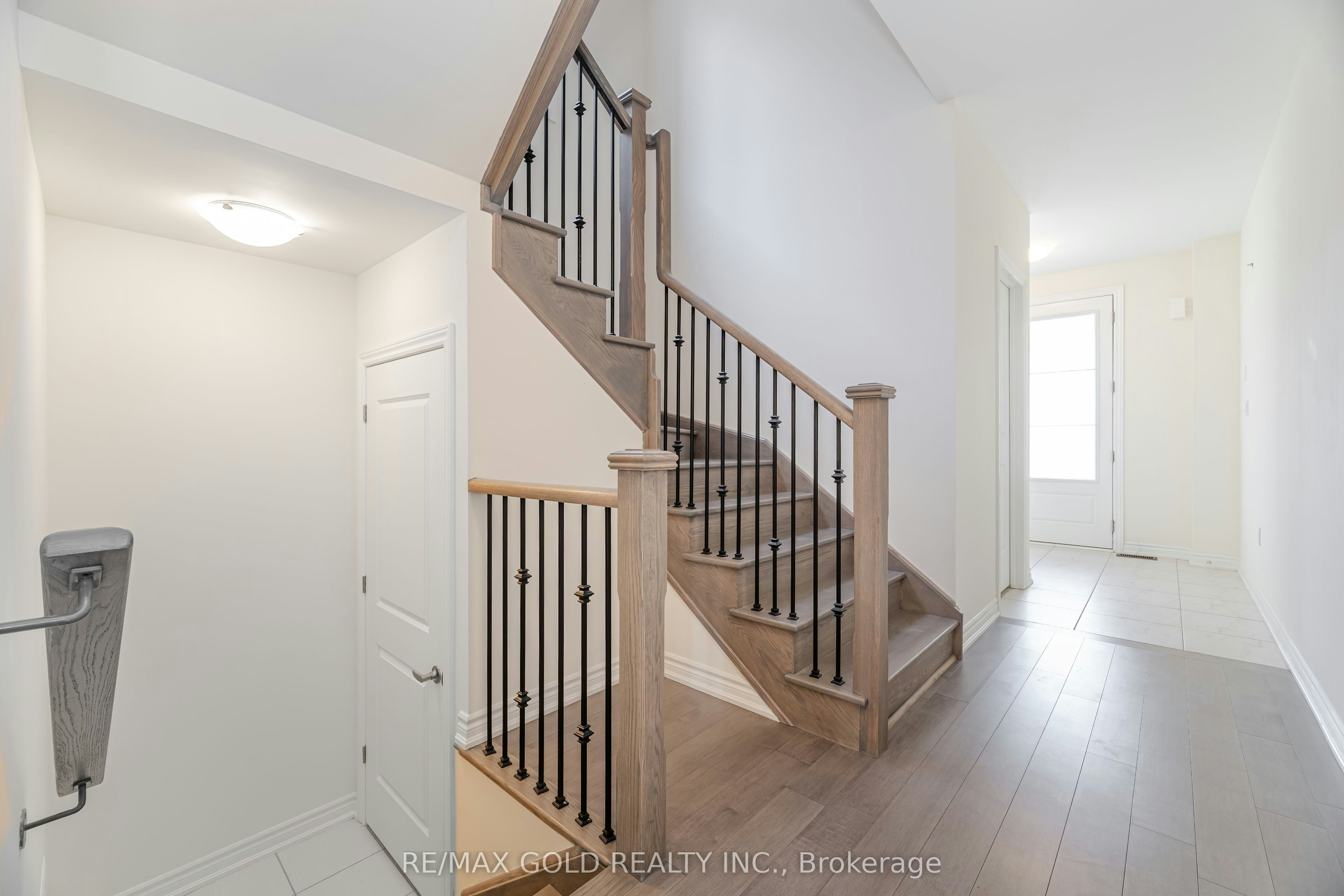 9 Kentledge Avenue, East Gwillimbury, ON, L9N 0V9 - 36