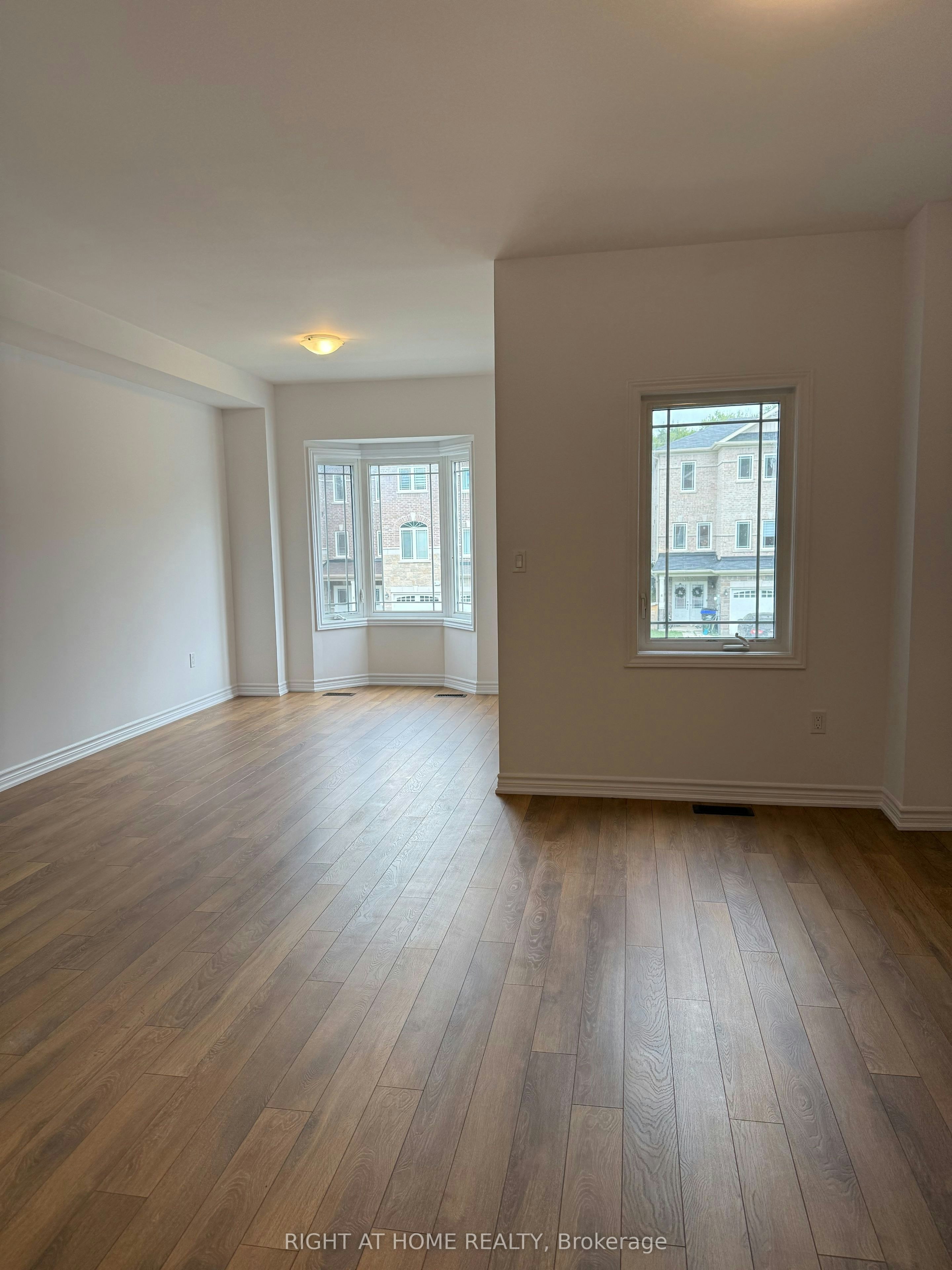 44 Milson Crescent, Essa, ON, N1C 1G8 - 2