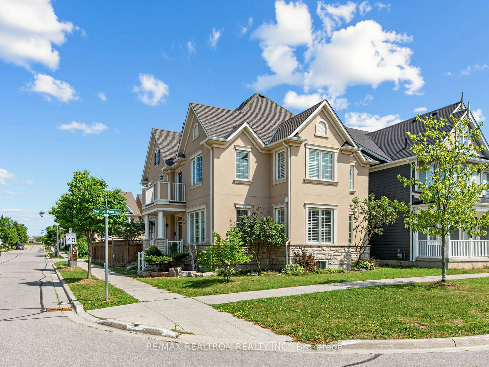 244 Cornell Park Avenue, Markham, ON, L6B 0X2 - 2
