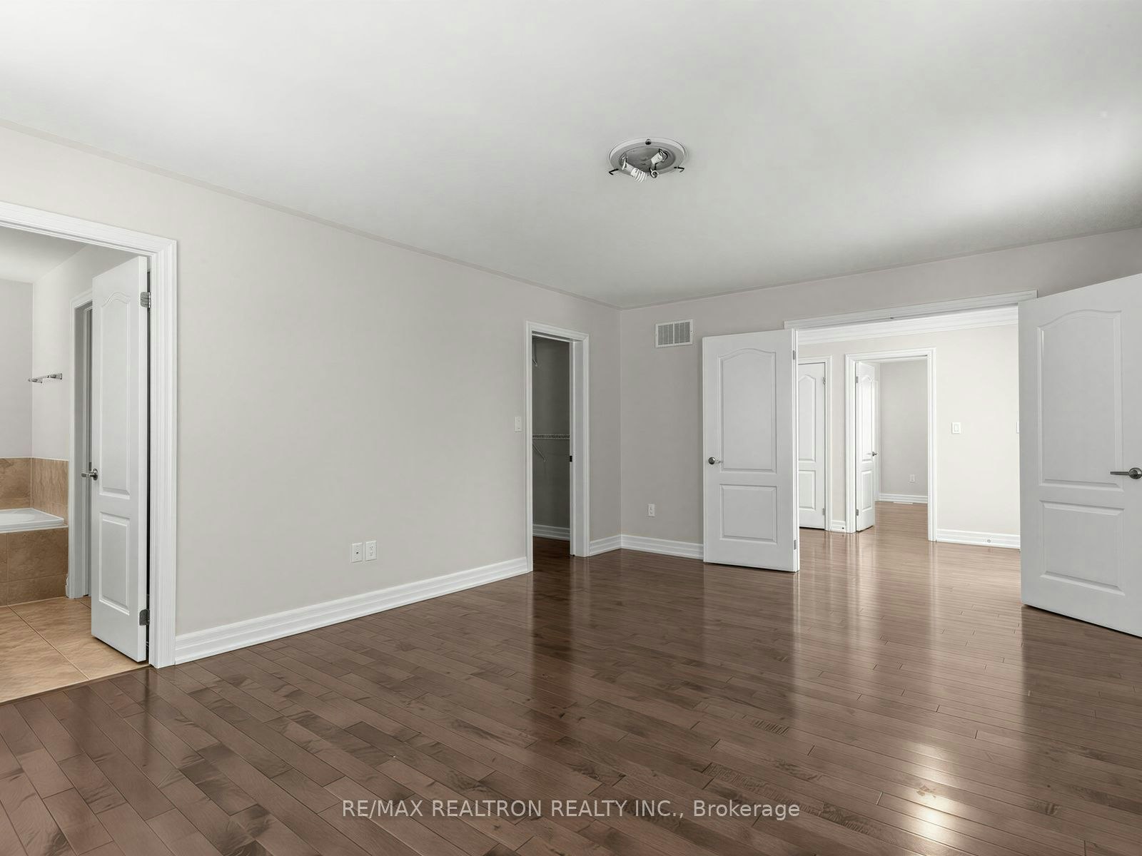 244 Cornell Park Avenue, Markham, ON, L6B 0X2 - 17