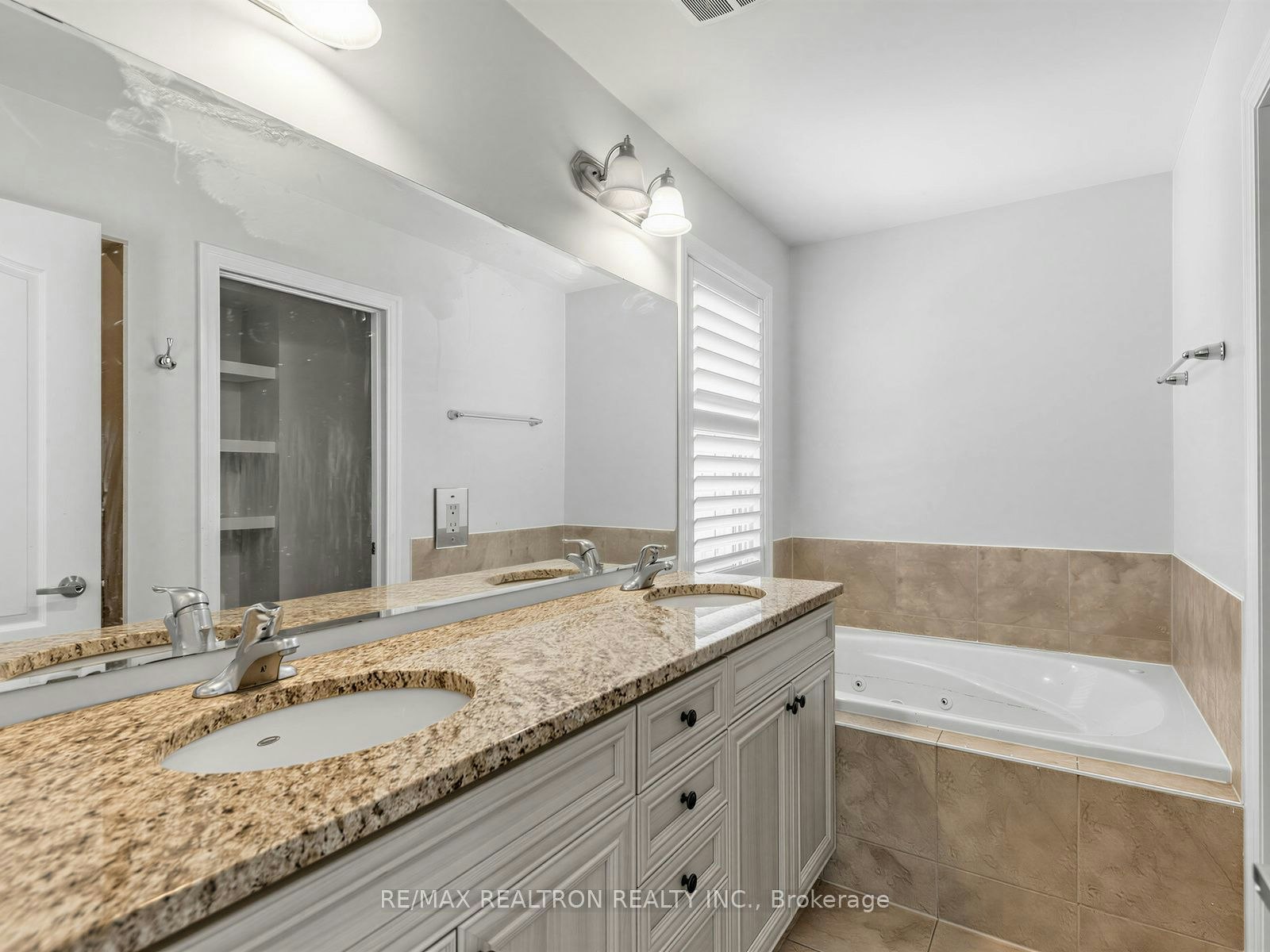 244 Cornell Park Avenue, Markham, ON, L6B 0X2 - 18