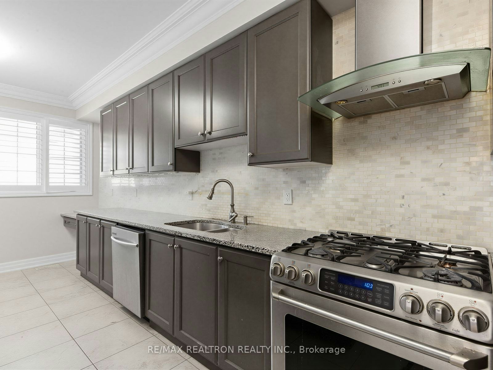 244 Cornell Park Avenue, Markham, ON, L6B 0X2 - 11