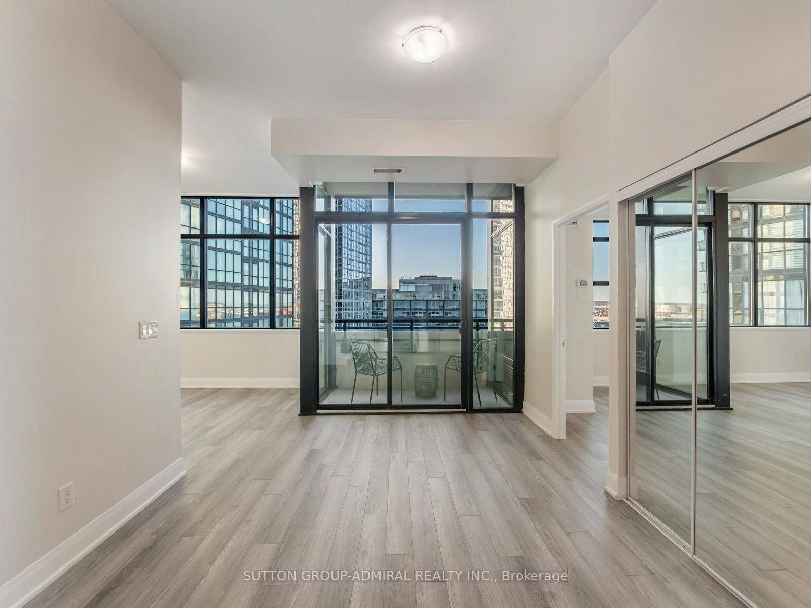 512-2900 Highway 7 N/A, Vaughan, ON, L4K 0G3 - 13