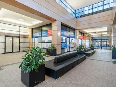 512-2900 Highway 7 N/A - 3