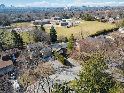 23 Ironshield Crescent, Markham, ON, L3T 3K7 - 16
