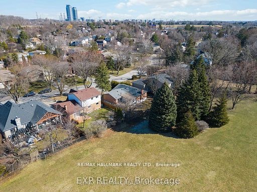 23 Ironshield Crescent, Markham, ON, L3T 3K7 - 17