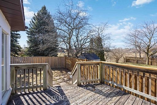 23 Ironshield Crescent, Markham, ON, L3T 3K7 - 13