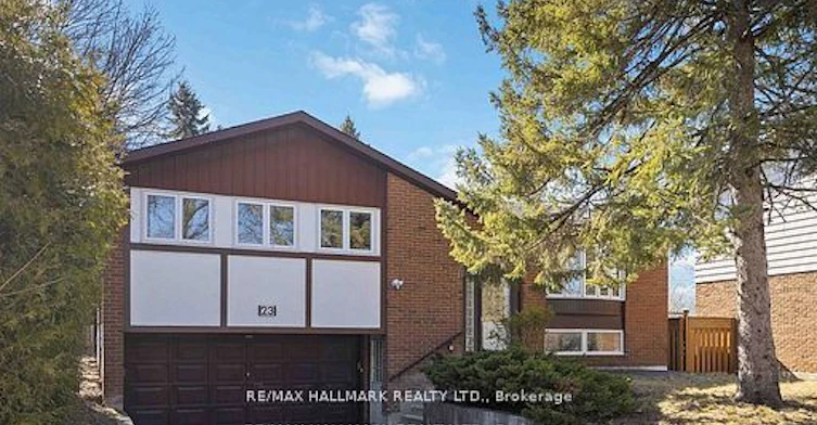 23 Ironshield Crescent, Markham, ON, L3T 3K7