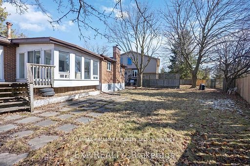 23 Ironshield Crescent, Markham, ON, L3T 3K7 - 15