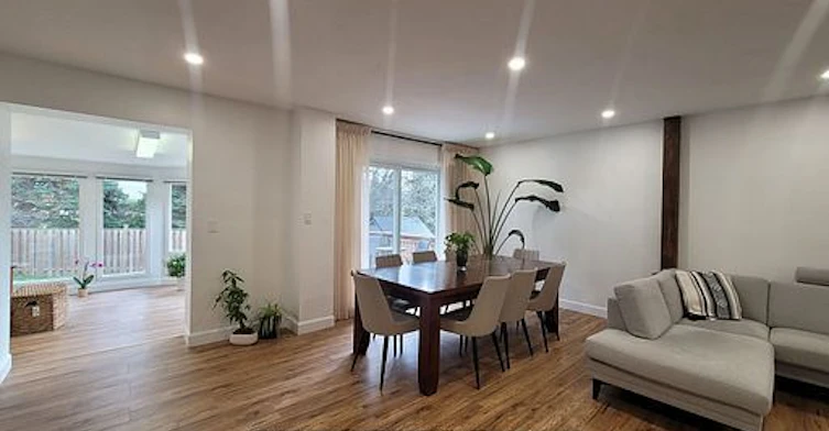 23 Ironshield Crescent, Markham, ON, L3T 3K7 - 2