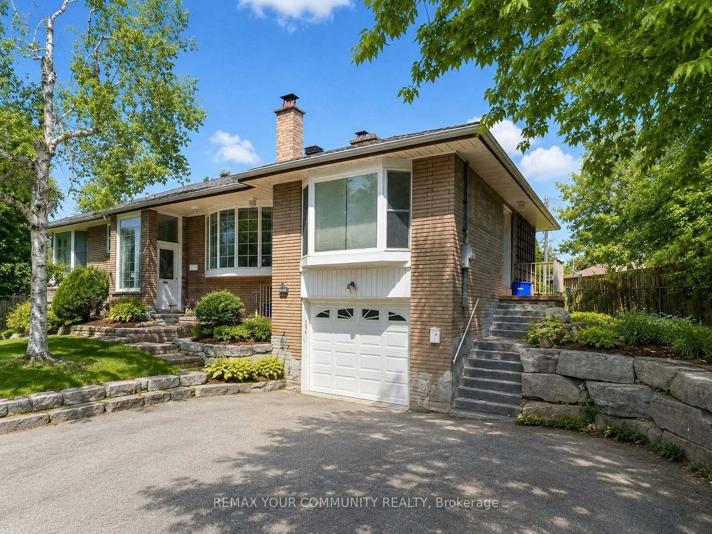 536 Lynett Crescent, Richmond Hill, ON, L4C 2V9