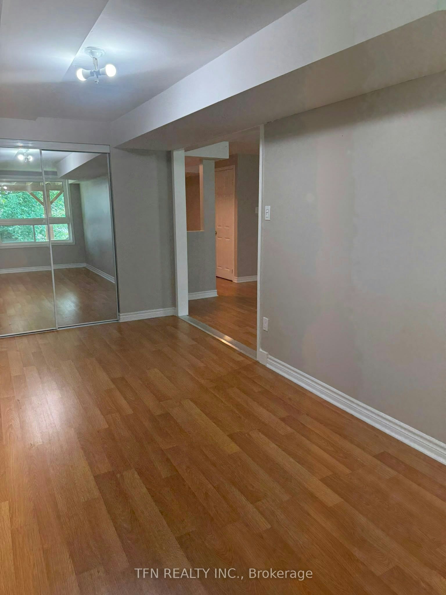 Lower-583 Pelletier Court, Newmarket, ON, L3X 2N6 - 4