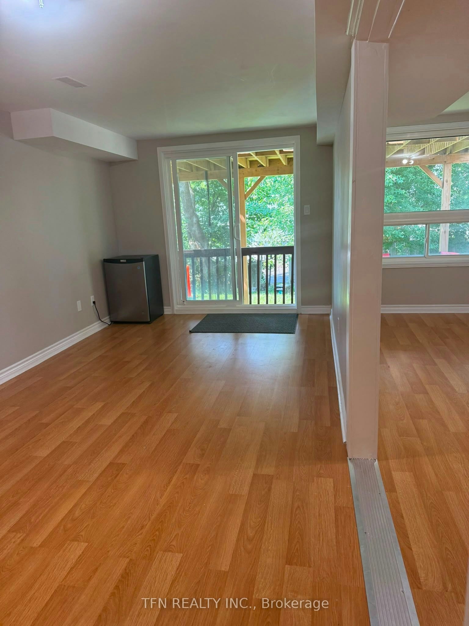 Lower-583 Pelletier Court, Newmarket, ON, L3X 2N6 - 2
