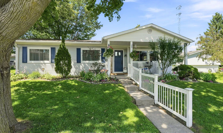 22 Western Avenue