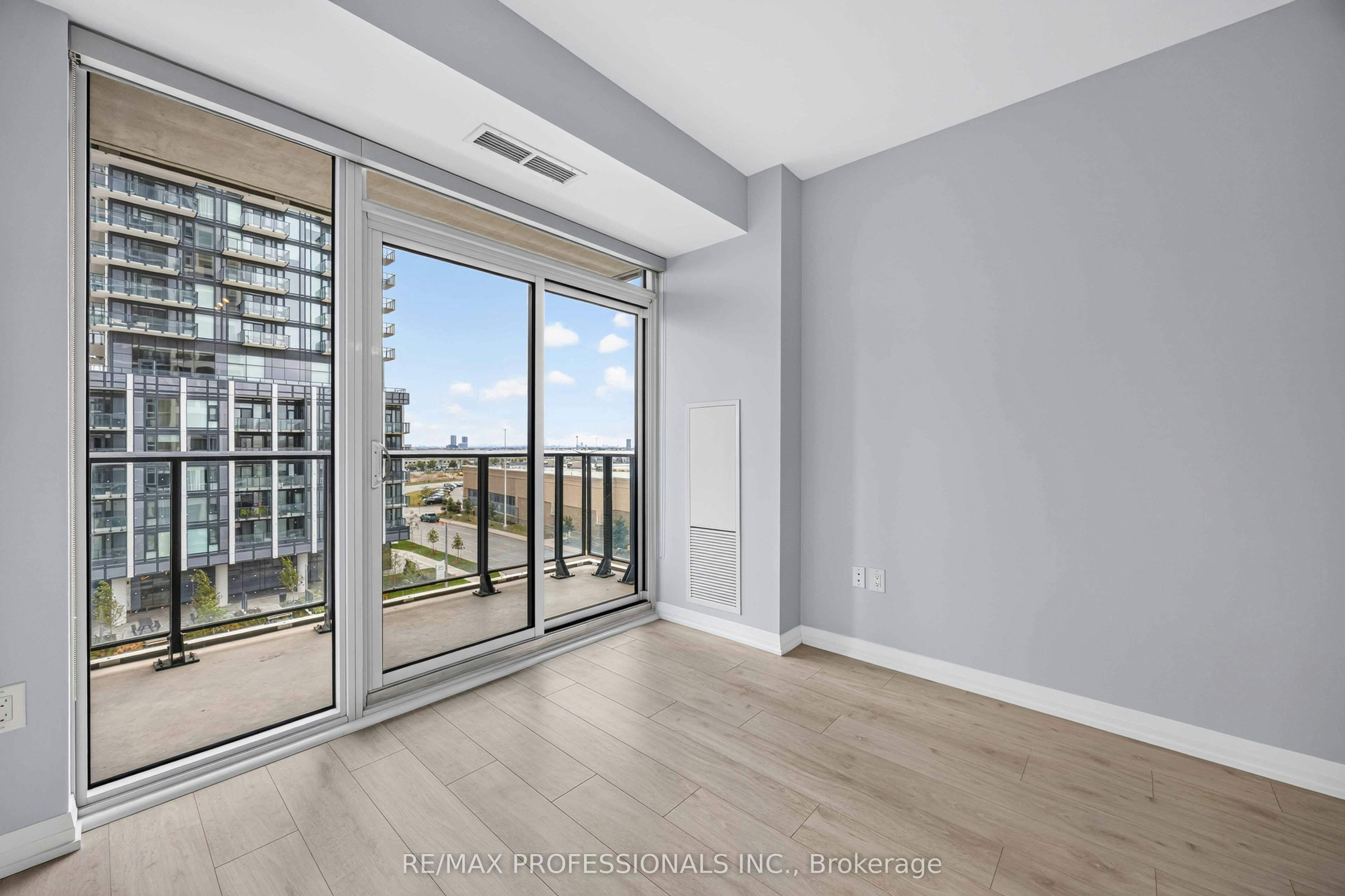 522-9000 Jane Street, Vaughan, ON, L4K 2M9 - 7