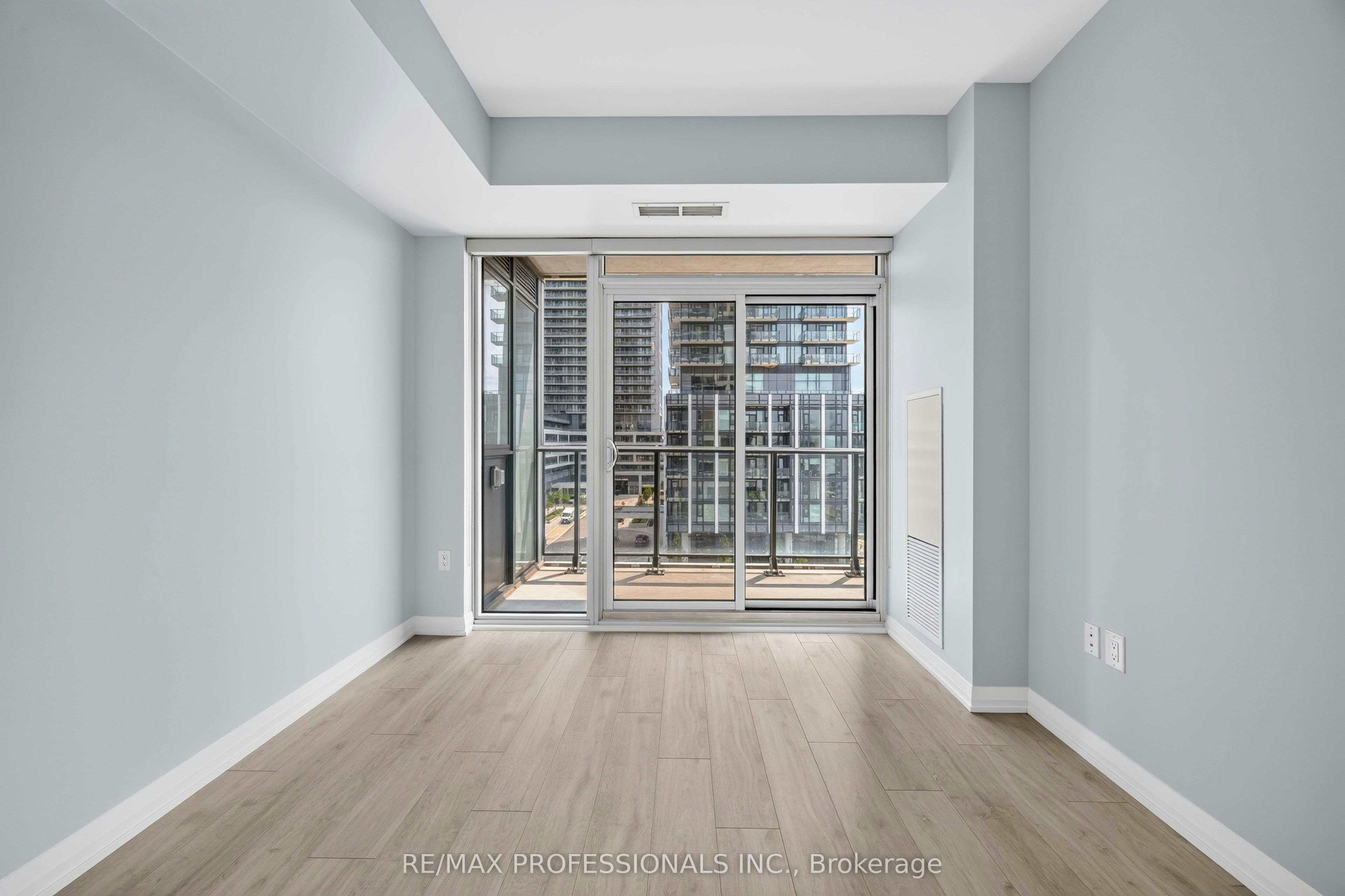 522-9000 Jane Street, Vaughan, ON, L4K 2M9 - 9