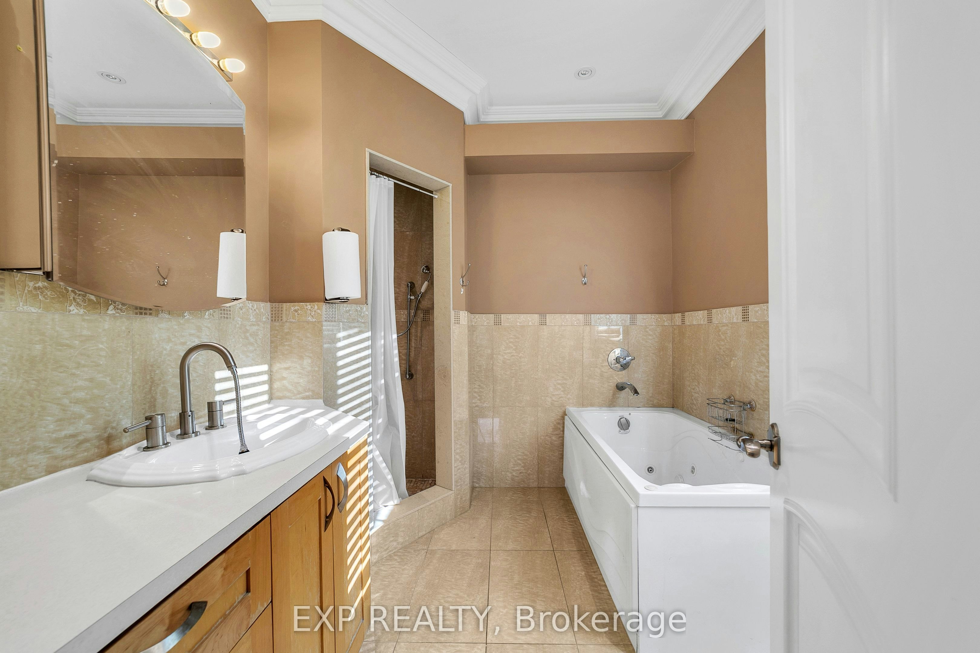 2nd Floor-2 Mackay Drive, Richmond Hill, ON, L4C 6P1 - 11