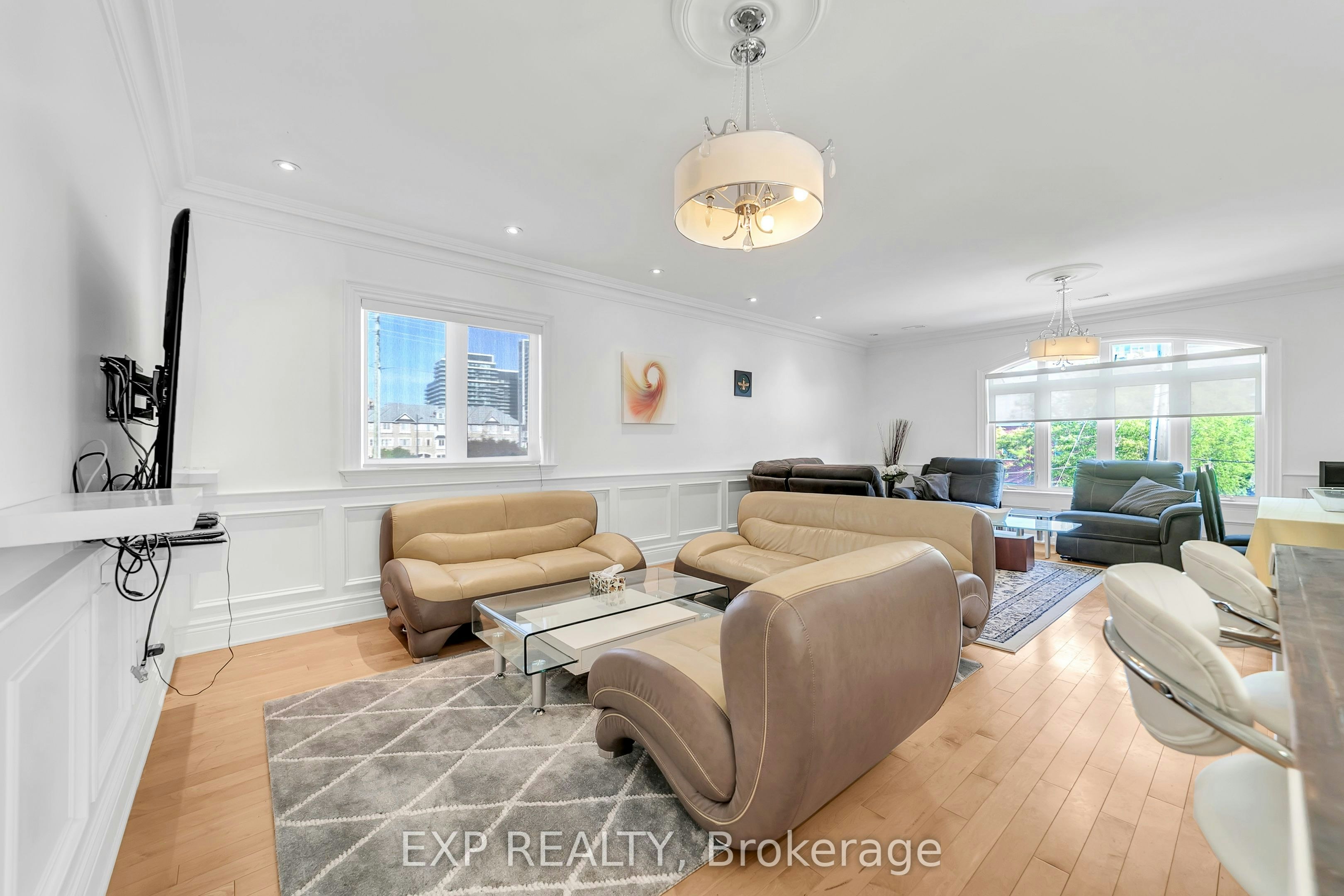 2nd Floor-2 Mackay Drive, Richmond Hill, ON, L4C 6P1