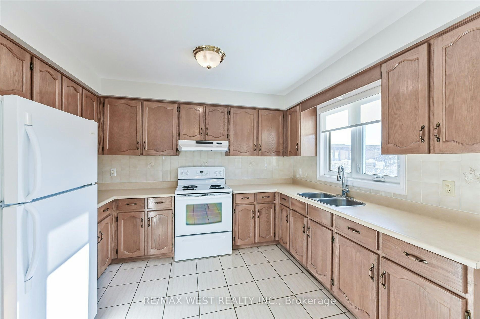 139 Carmen Crescent, Vaughan, ON, L4L 5P1 - 10