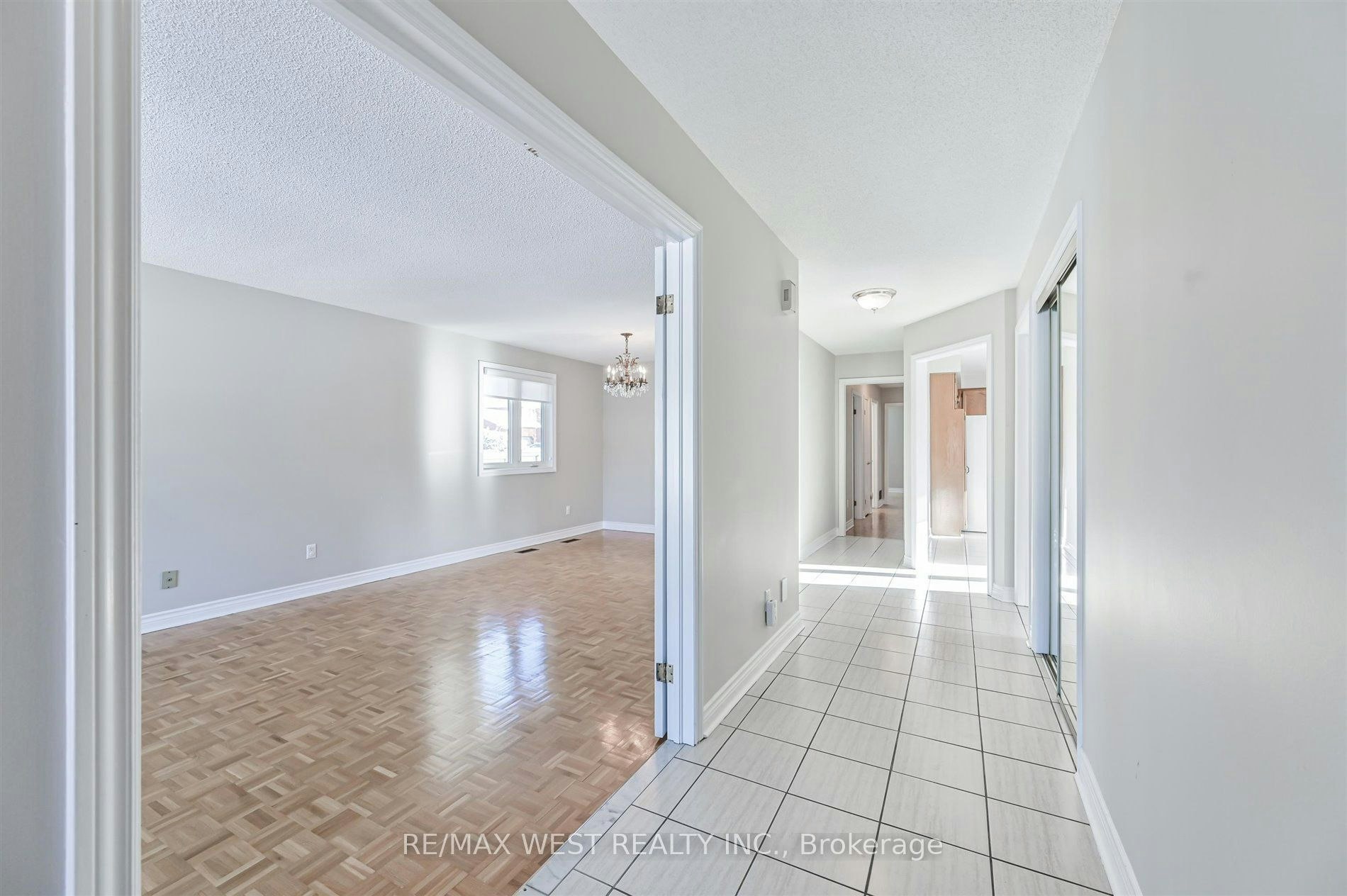 139 Carmen Crescent, Vaughan, ON, L4L 5P1 - 3