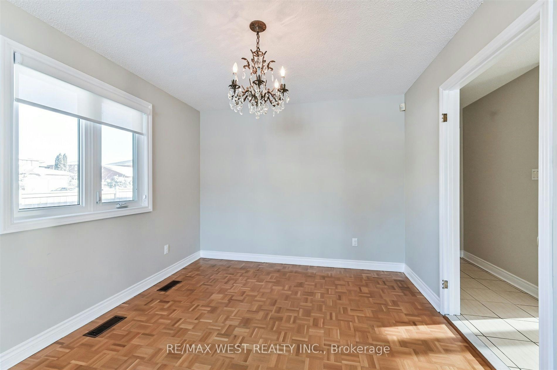 139 Carmen Crescent, Vaughan, ON, L4L 5P1 - 6