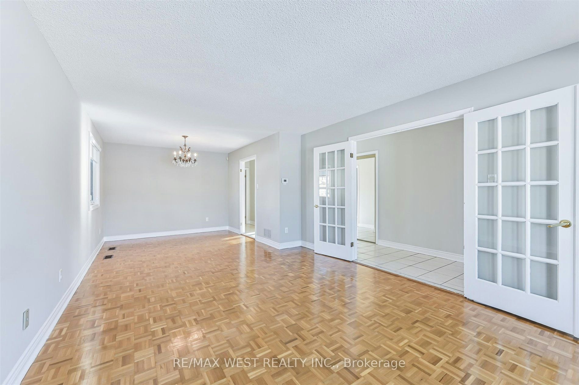 139 Carmen Crescent, Vaughan, ON, L4L 5P1 - 4