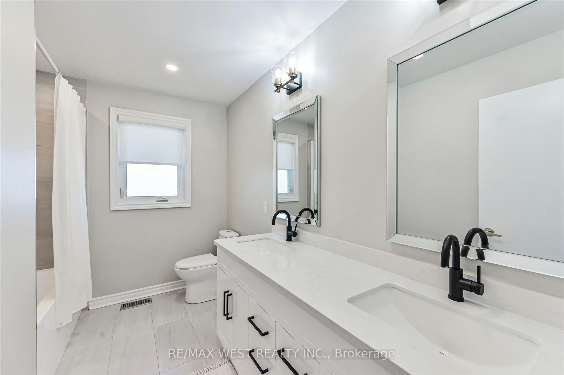 139 Carmen Crescent, Vaughan, ON, L4L 5P1 - 16