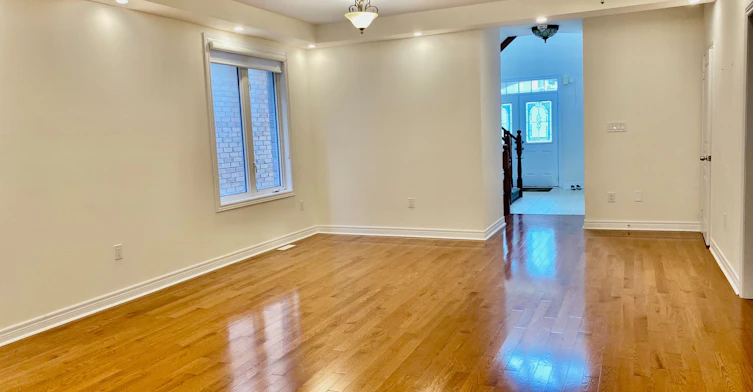 160 Chouinard Way, Aurora, ON, L4G 1B7 - 4