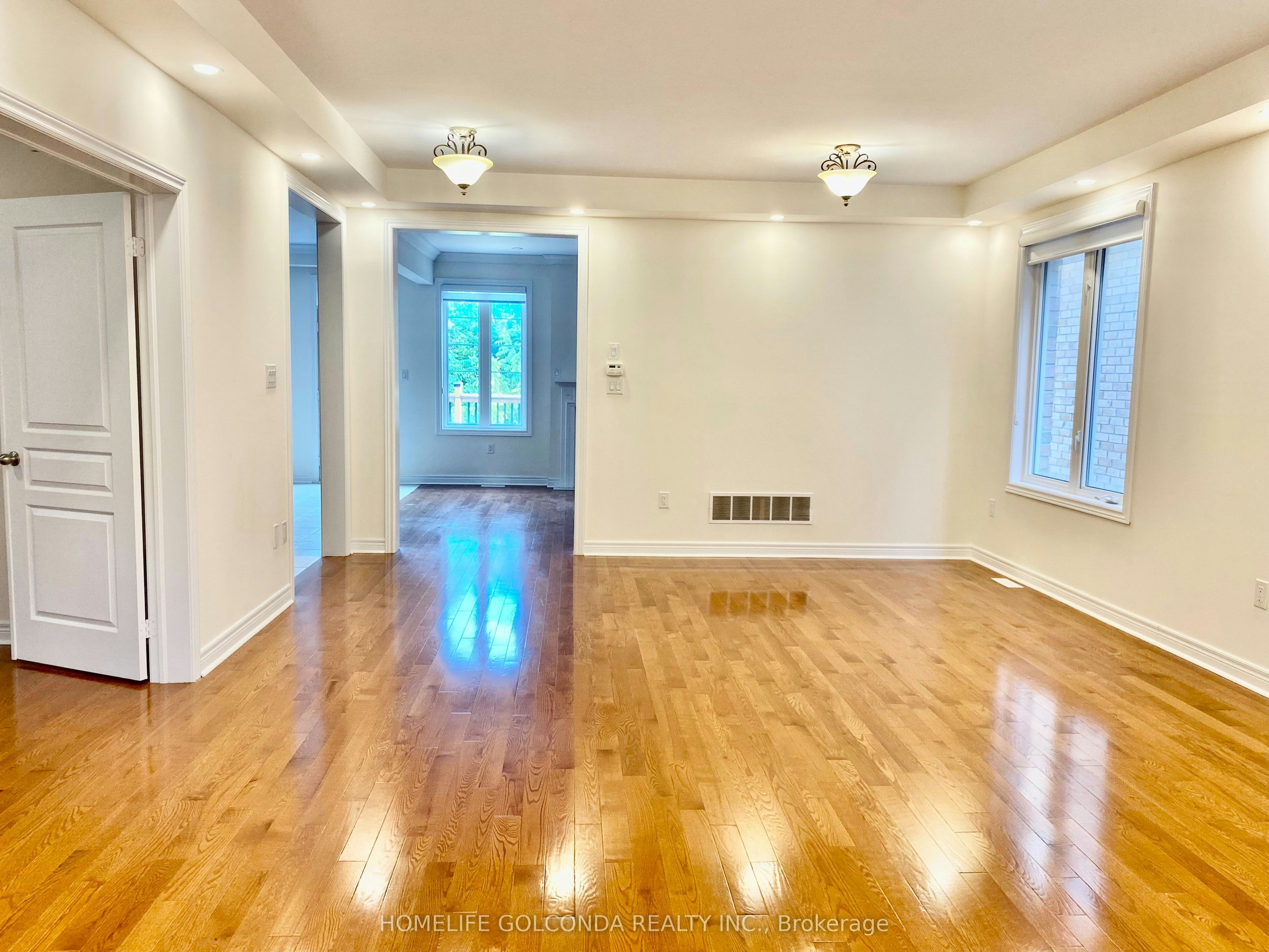 160 Chouinard Way, Aurora, ON, L4G 1B7 - 5
