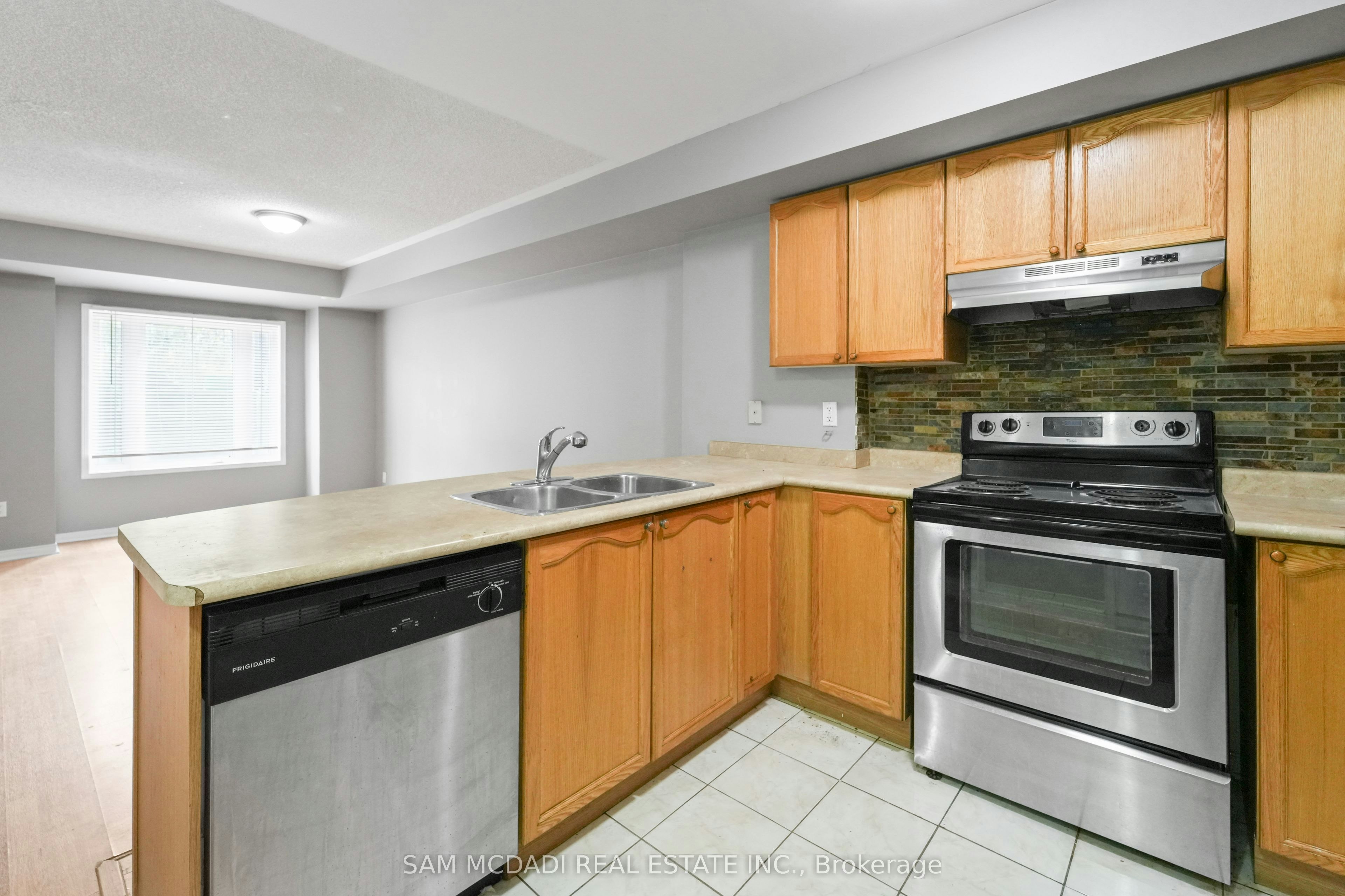 170-310 John Street, Markham, ON, L3T 0A7 - 9