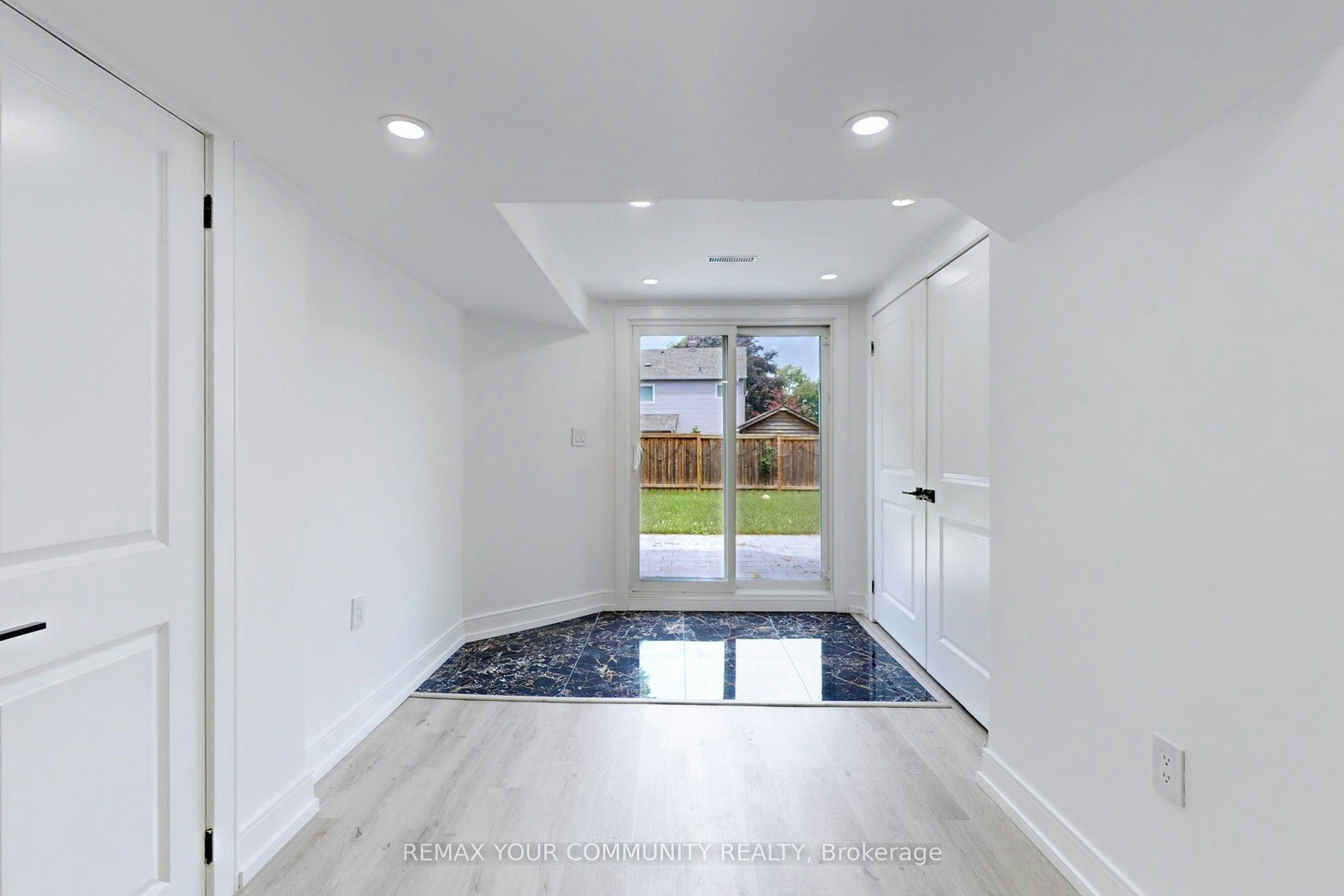 90 Tamarac Trail, Aurora, ON, L4G 5S1 - 5