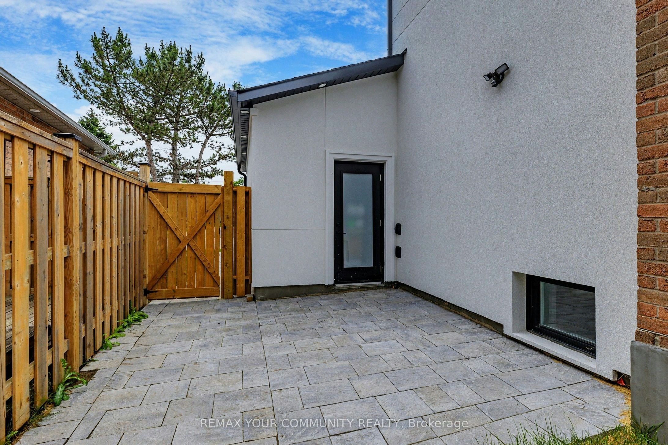 90 Tamarac Trail, Aurora, ON, L4G 5S1 - 3
