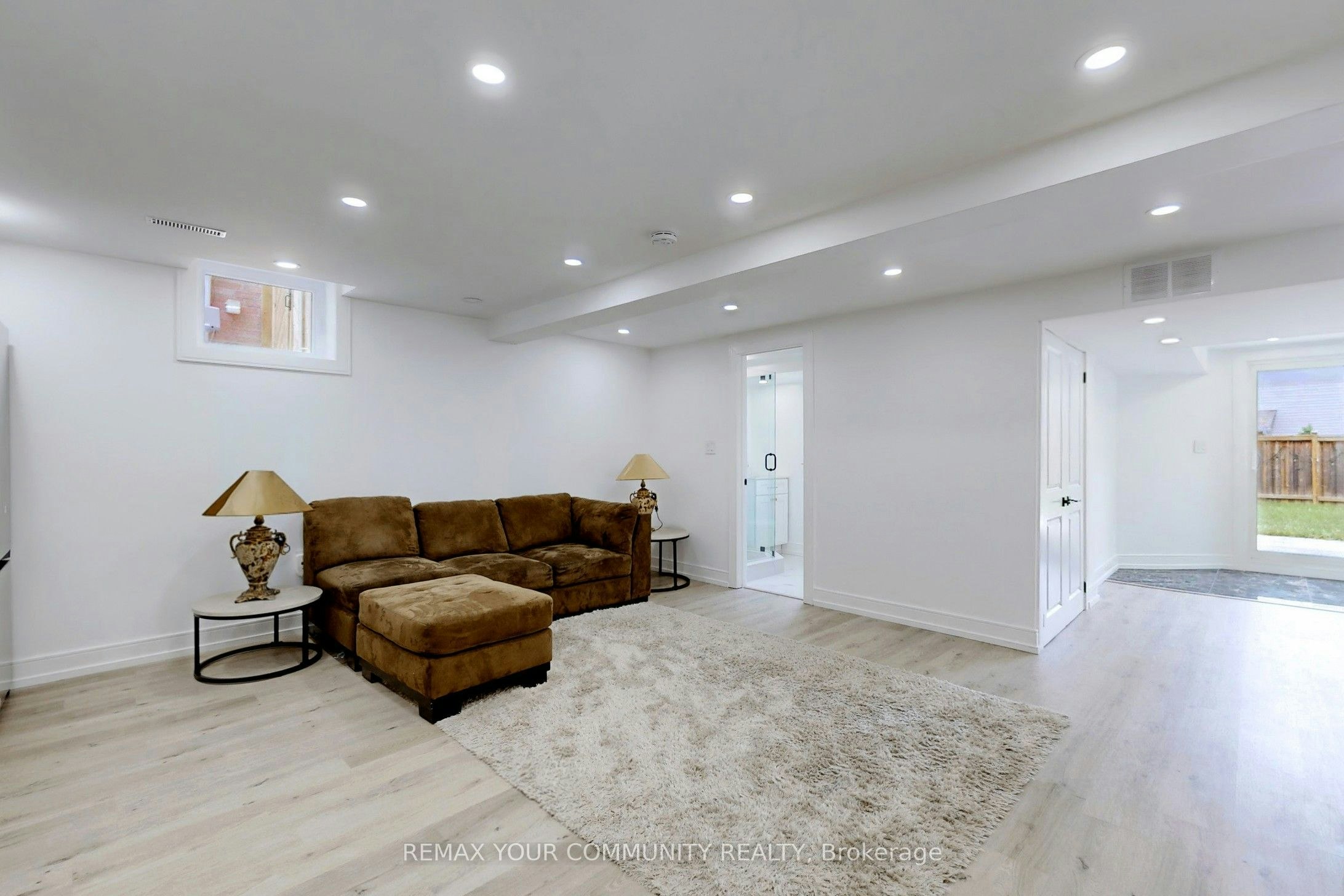 90 Tamarac Trail, Aurora, ON, L4G 5S1 - 8