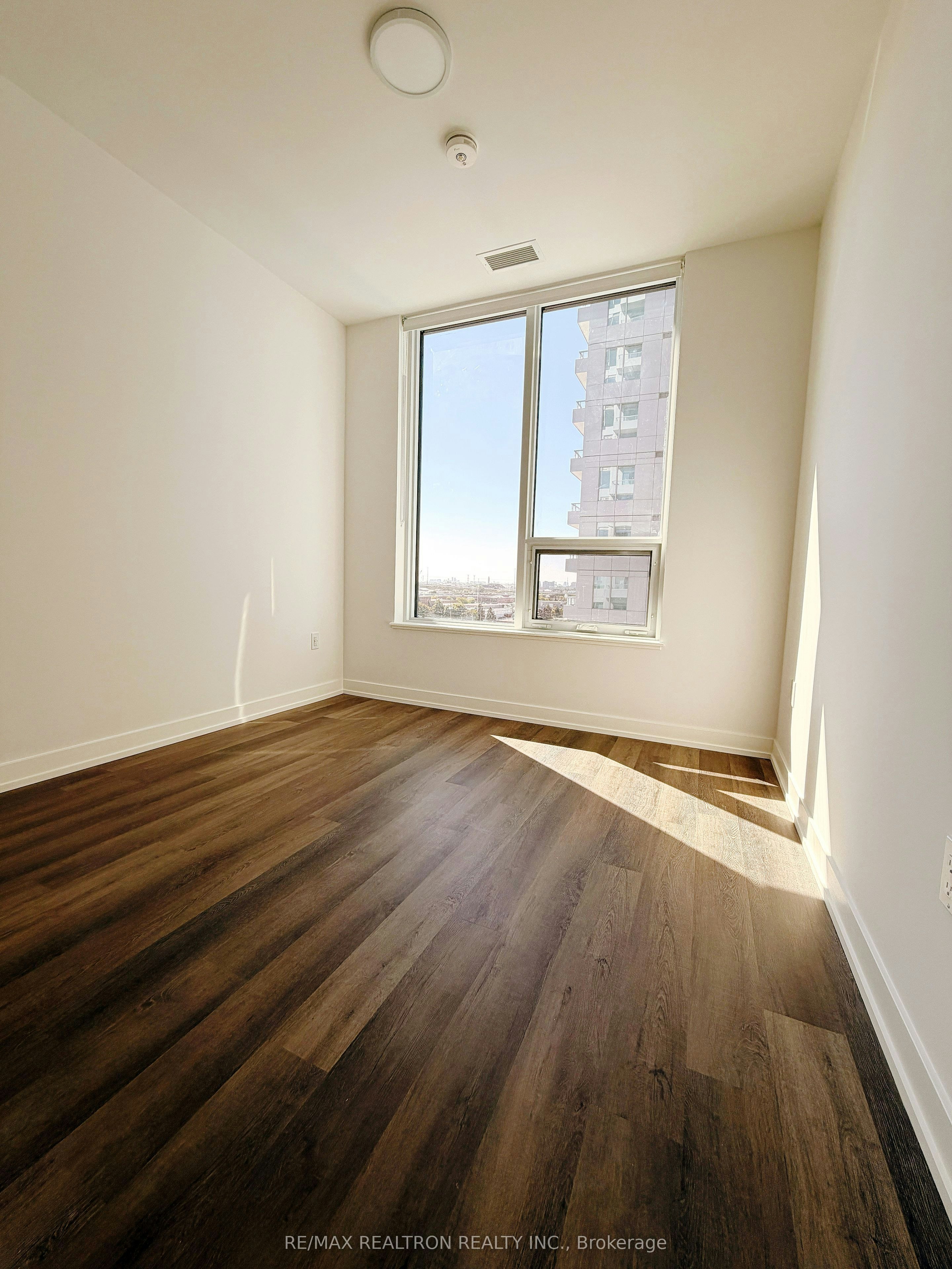 607-2851 Highway 7 Road E, Vaughan, ON, L4K 0C7 - 3
