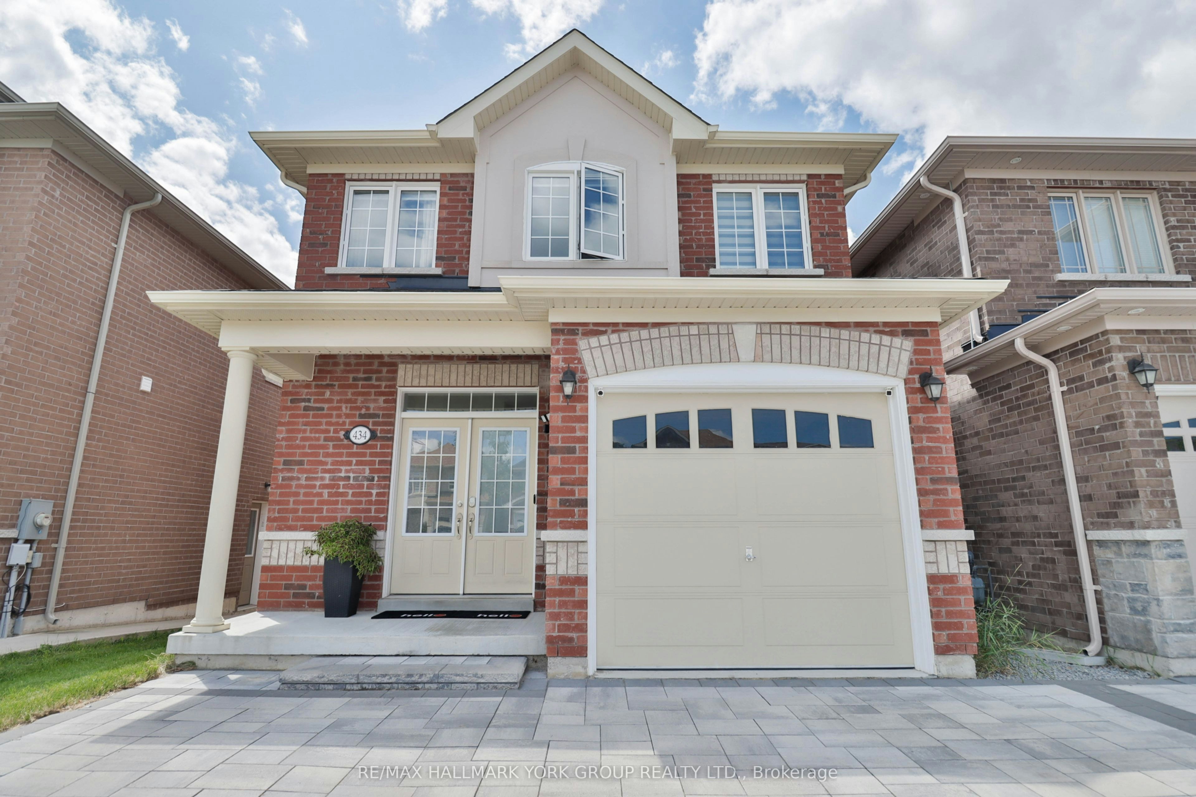 434 Ritas Avenue, Newmarket, ON, L3X 2N1