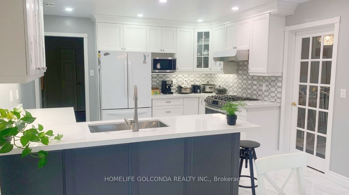 upper-55 Leighland Drive, Markham, ON, L3R 7R8