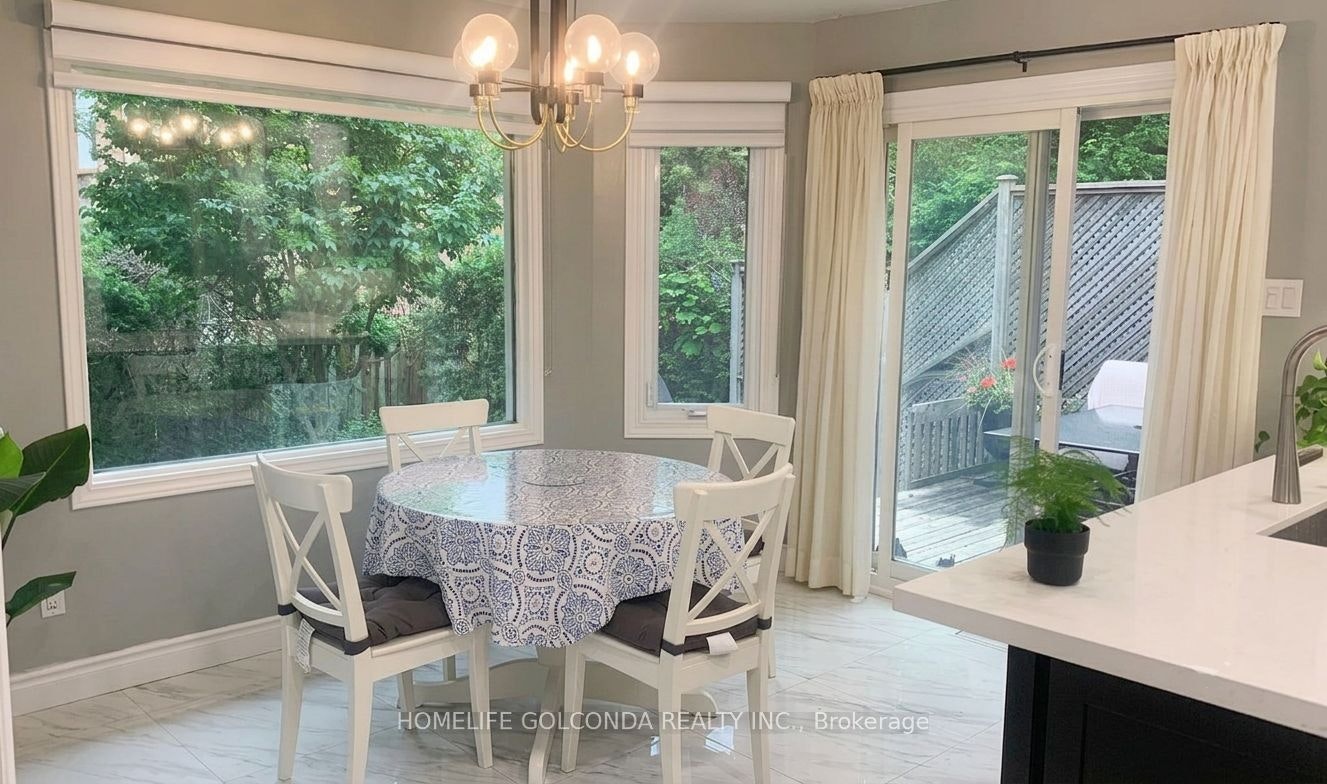 upper-55 Leighland Drive, Markham, ON, L3R 7R8 - 2