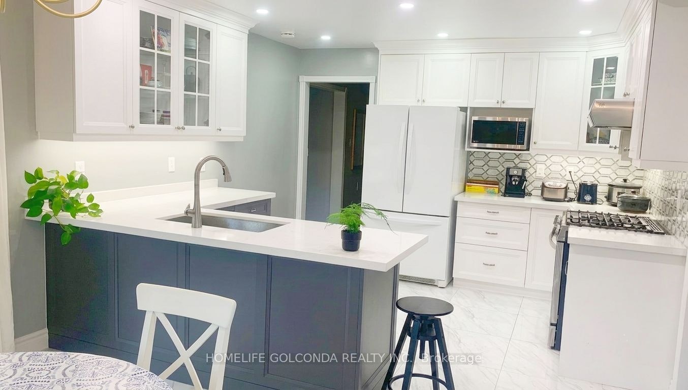 upper-55 Leighland Drive, Markham, ON, L3R 7R8 - 3
